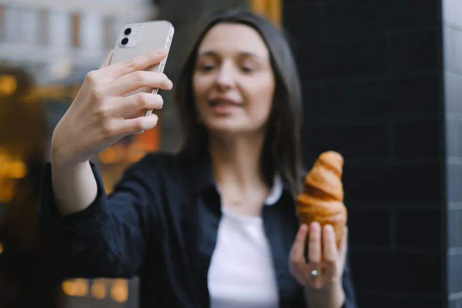 Why Influencer Marketing Has Become the Primary Growth Channel for Food and Beverage CPG Brands hero image