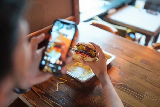 Food Influencer Marketing: How to Choose Creators Who Drive Grocery Sales hero image